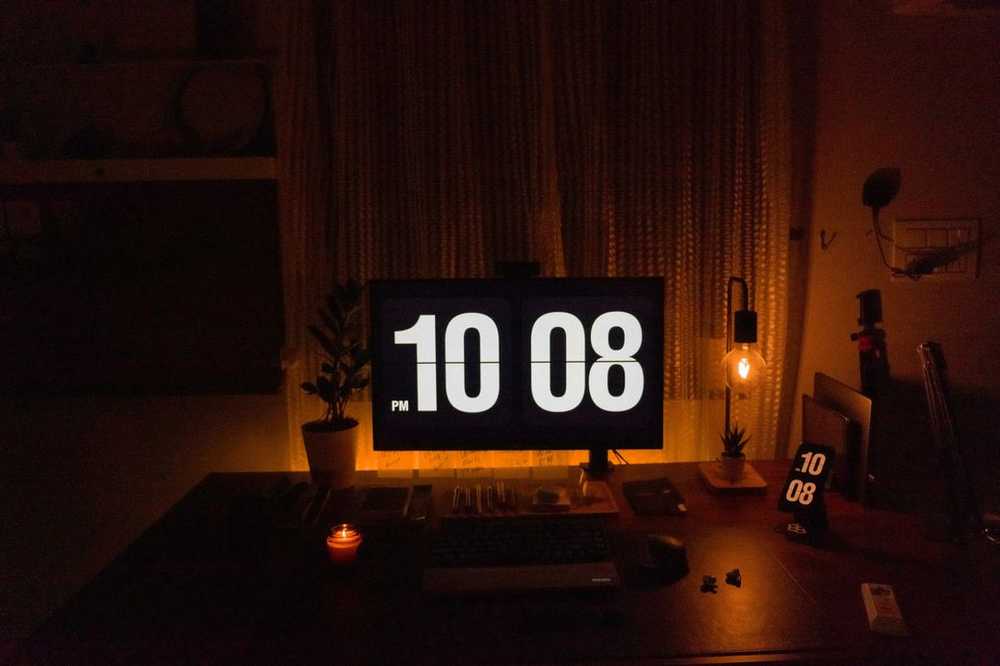 夜10時前に寝る生活を1ヶ月続けたら、暮らしが静かに変わった